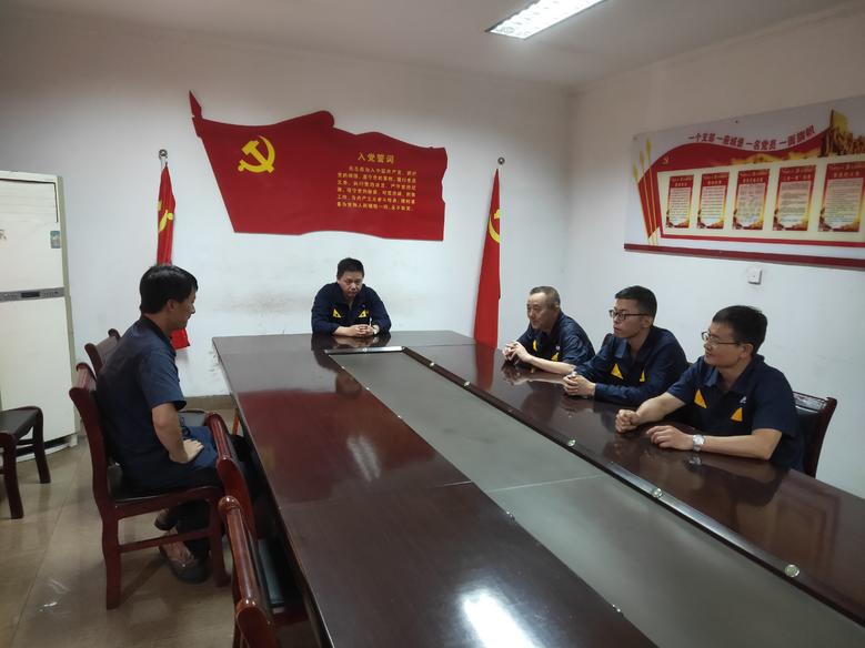 景焦能源煉焦一廠全力以赴做好防洪防汛工作1.jpg 景焦能源煉焦一廠全力以赴做好防洪防汛工作1.jpg